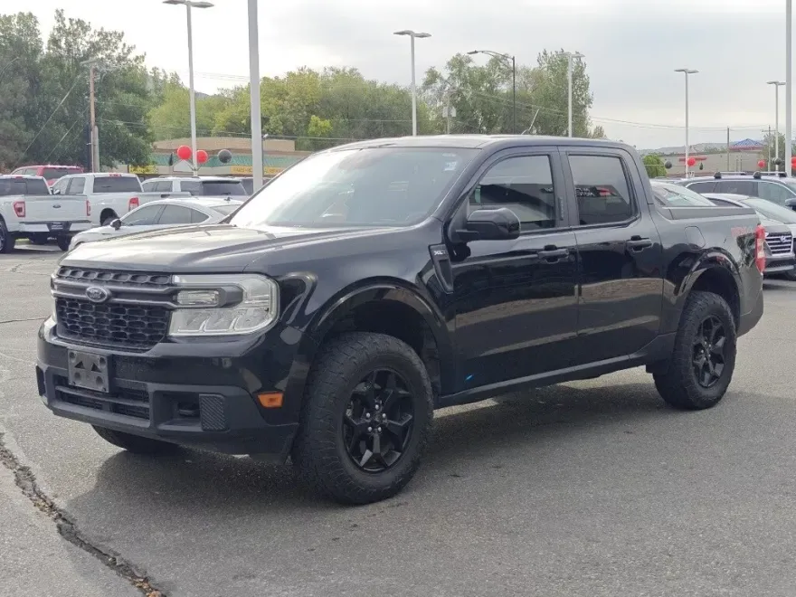 2022 Ford Maverick XLT photo 1