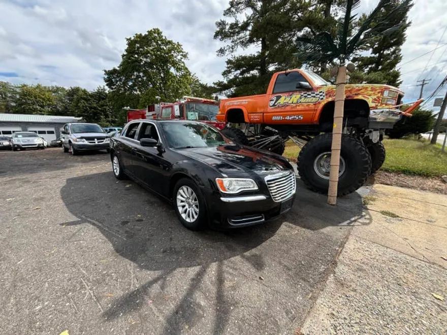 2013 Chrysler 300 Base photo 1