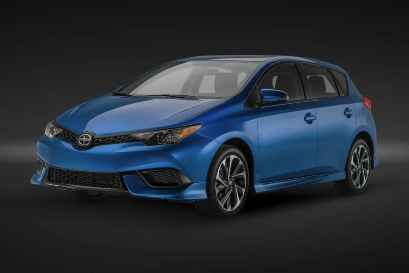 2016 Scion iM photo 1