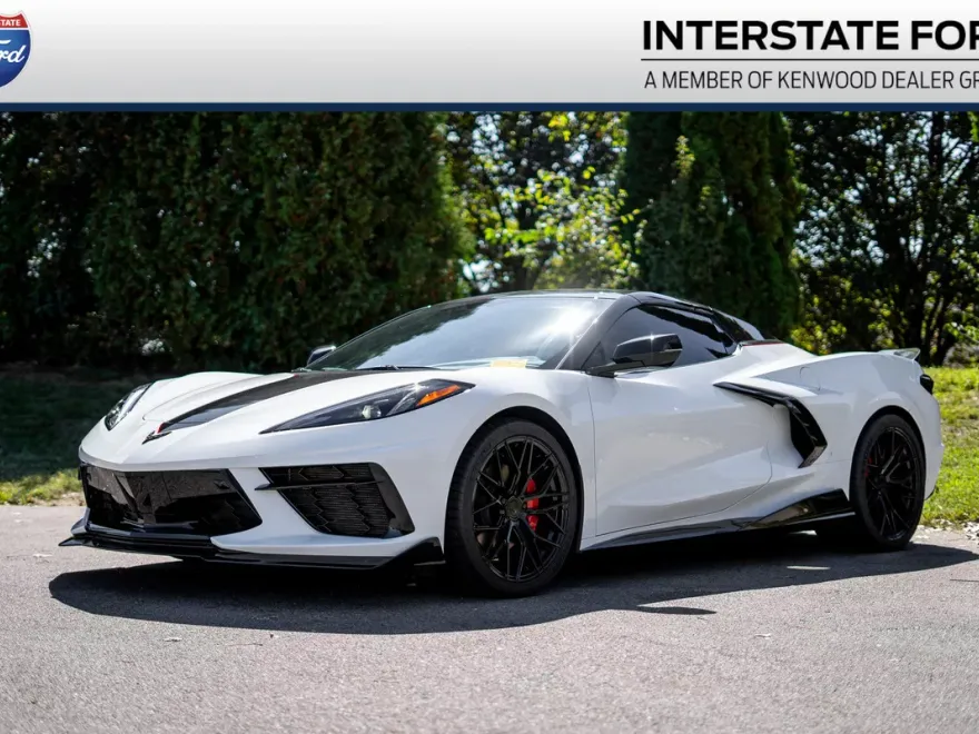2023 Chevrolet Corvette Stingray 2LT Convertible photo 1