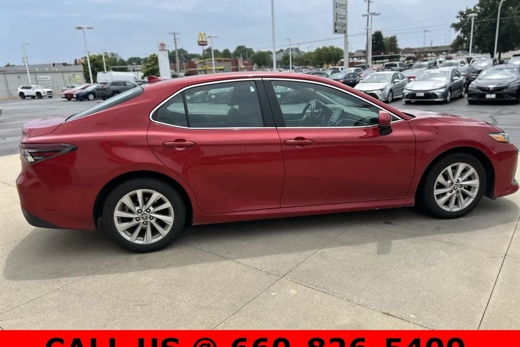 2024 Toyota Camry LE photo 1