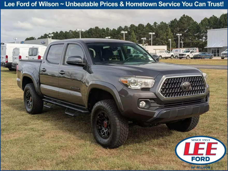 2019 Toyota Tacoma V6 photo 1
