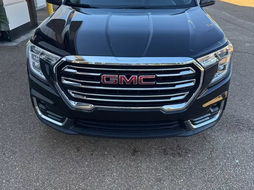 2024 Gmc Terrain SLT photo 1