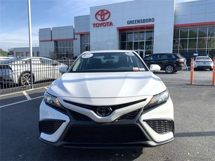 2023 Toyota Camry SE photo 1