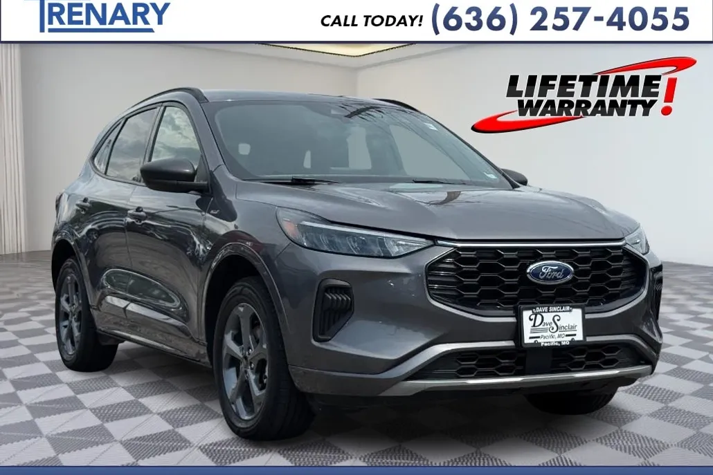 2024 Ford Escape ST-Line photo 1