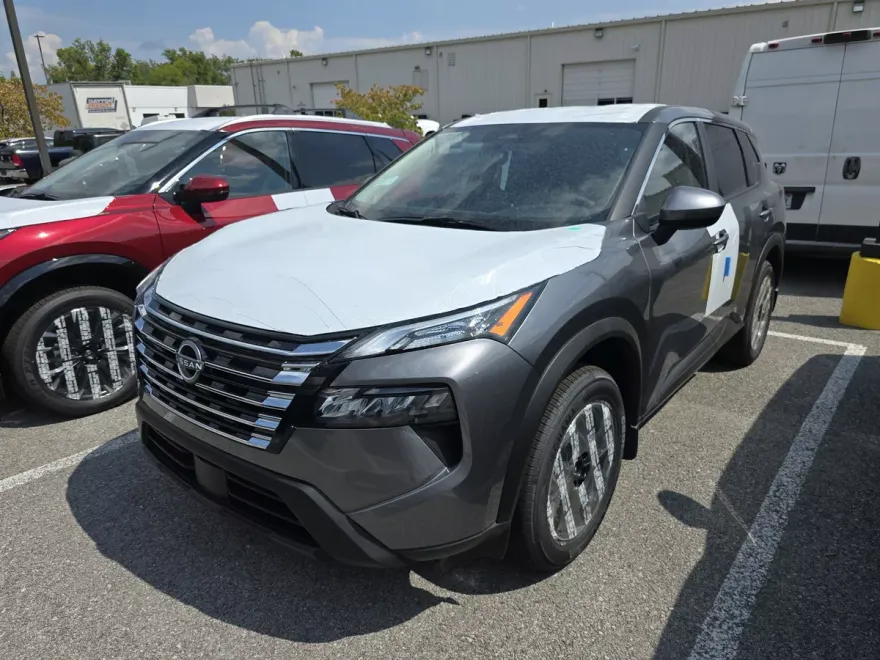 2026 Nissan Rogue SV photo 1