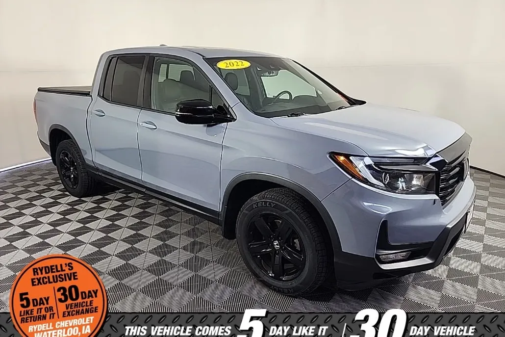 2022 Honda Ridgeline Black Edition photo 1