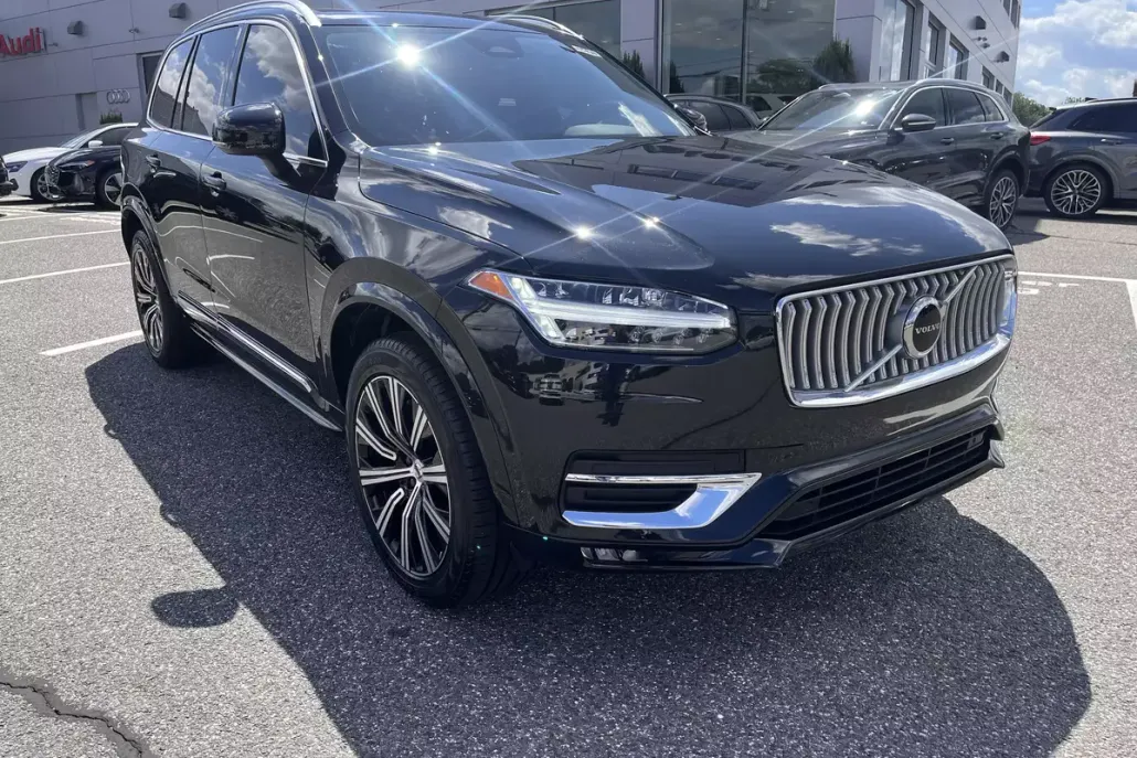 2024 Volvo XC90 B5 Core photo 1