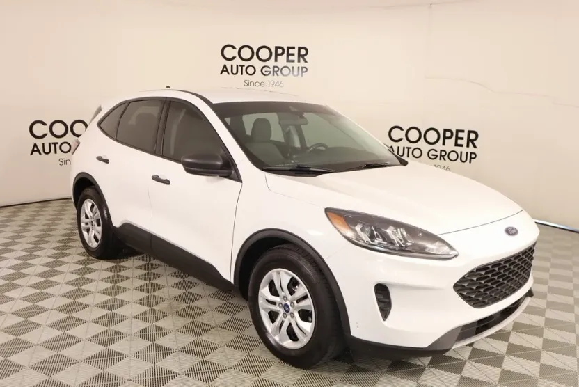 2022 Ford Escape S photo 1
