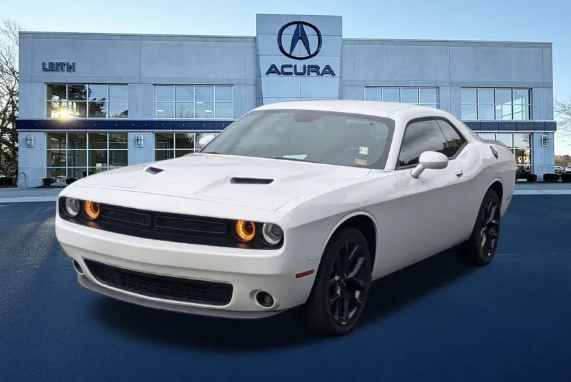 2020 Dodge Challenger SXT photo 1
