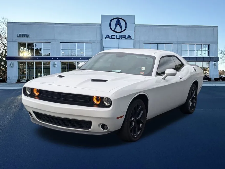 2020 Dodge Challenger SXT photo 1