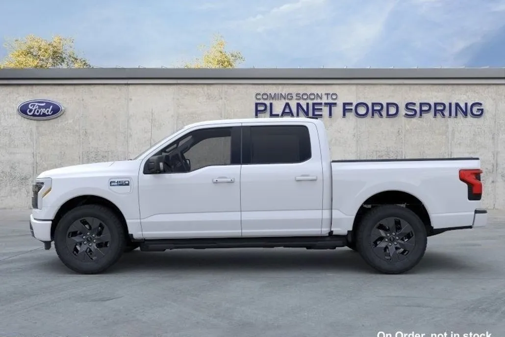 2025 Ford F-150 Lightning photo 1