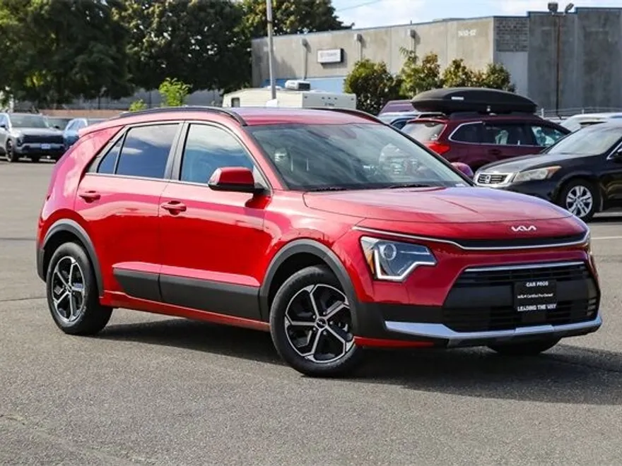 2023 Kia Niro EX photo 1
