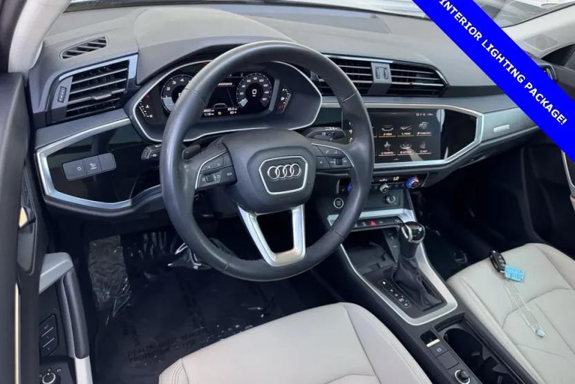 2023 Audi Q3 45 TFSI S line Premium photo 1