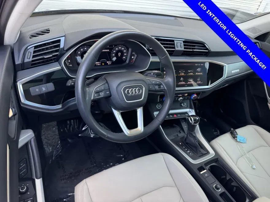 2023 Audi Q3 45 TFSI S line Premium photo 1