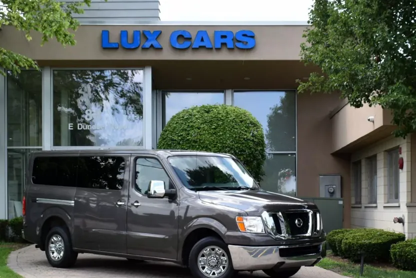 2016 Nissan NV3500 photo 1
