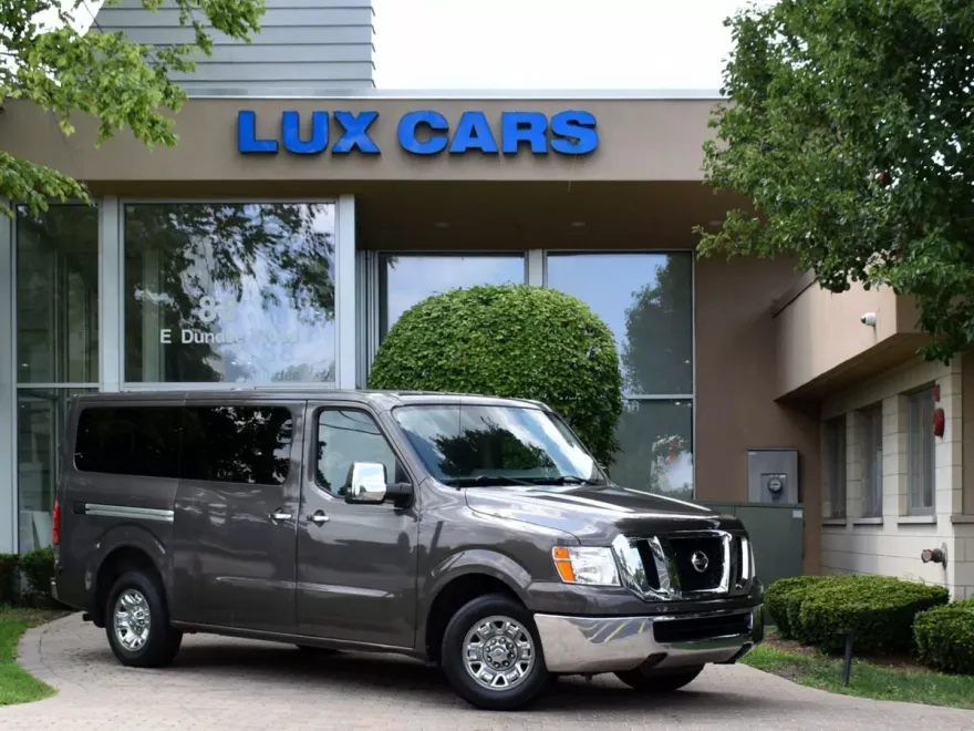 2016 Nissan NV3500 photo 1