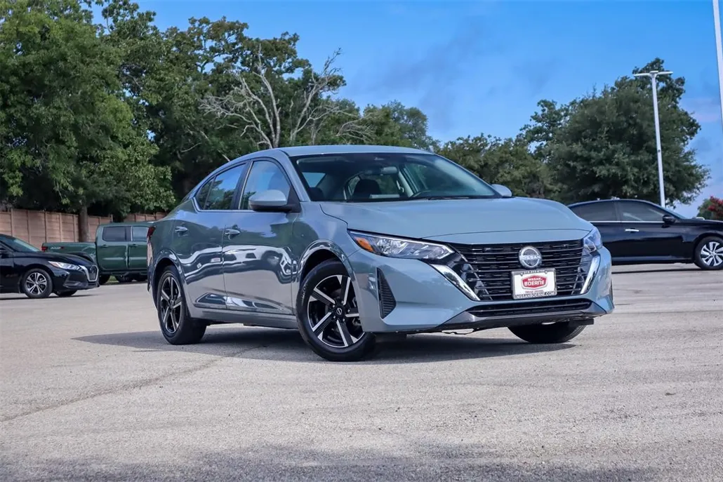 2024 Nissan Sentra SV photo 1