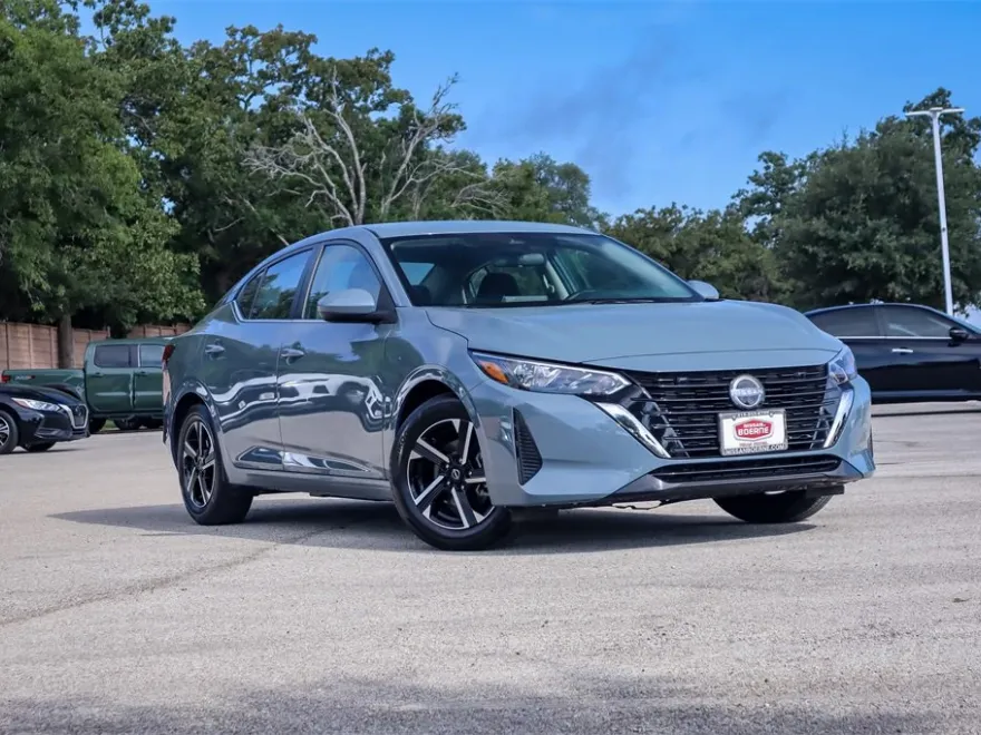 2024 Nissan Sentra SV photo 1