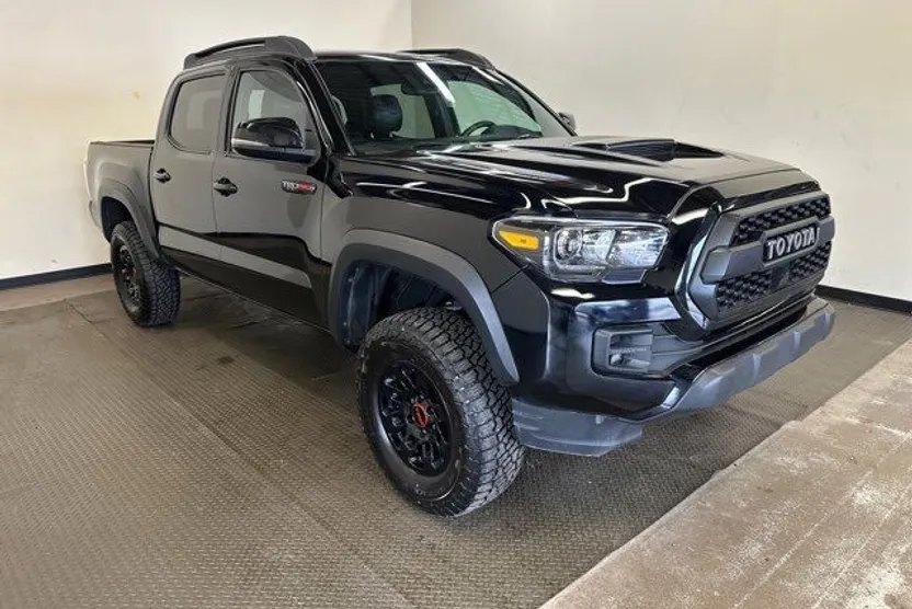 2018 Toyota Tacoma TRD Pro photo 1