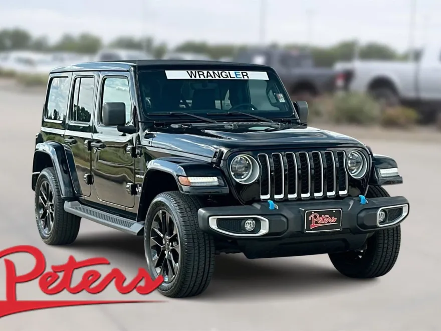 2023 Jeep Wrangler Sahara photo 1