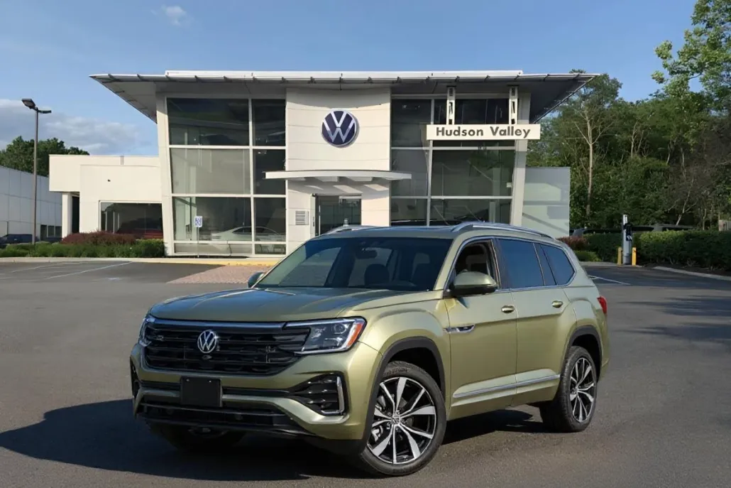 2026 Volkswagen Atlas SEL Premium R-Line photo 1