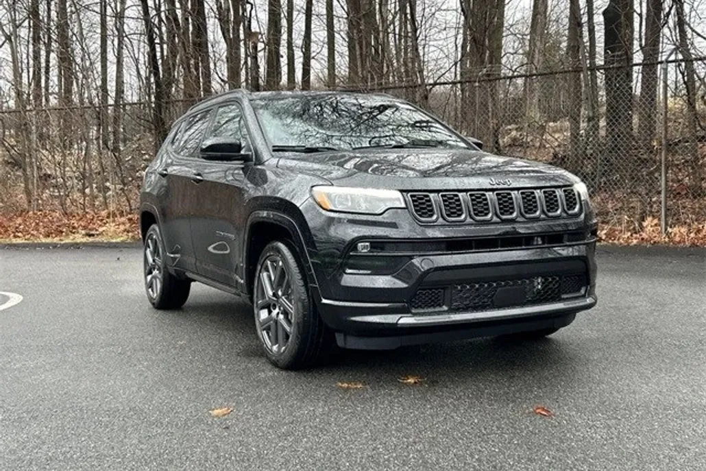 2025 Jeep Compass Limited photo 1