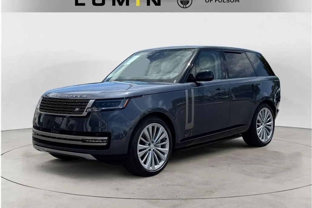 2024 Land Rover Range Rover SE photo 1