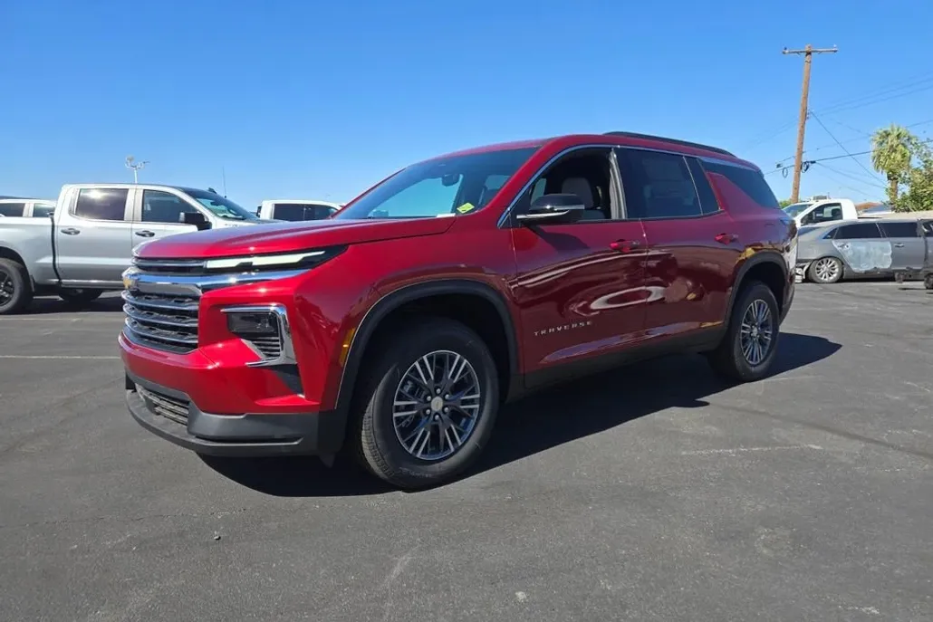 2026 Chevrolet Traverse photo 1
