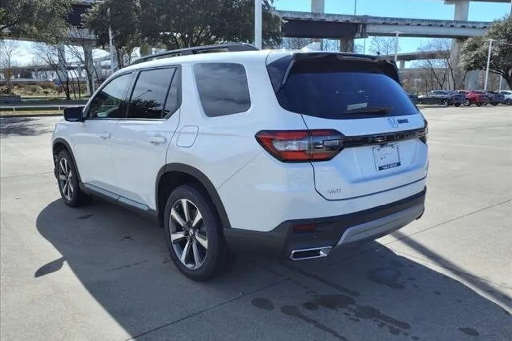 2025 Honda Pilot Elite photo 1