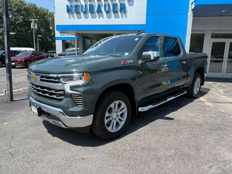 2026 Chevrolet Silverado 1500 LTZ photo 1