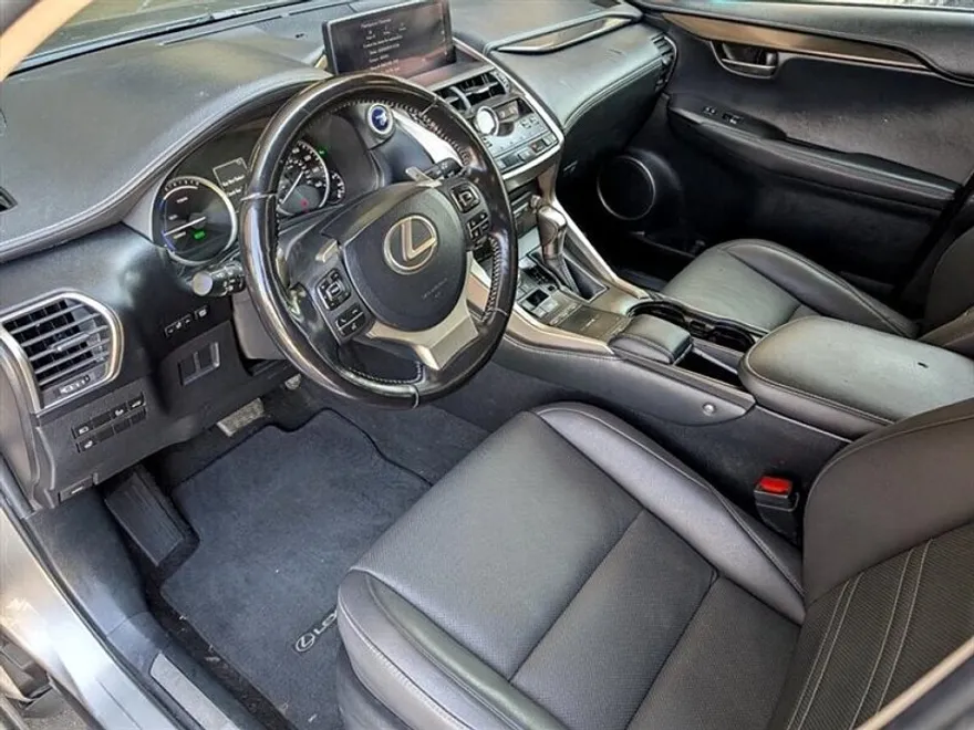 2020 Lexus NX 300h Premium photo 1