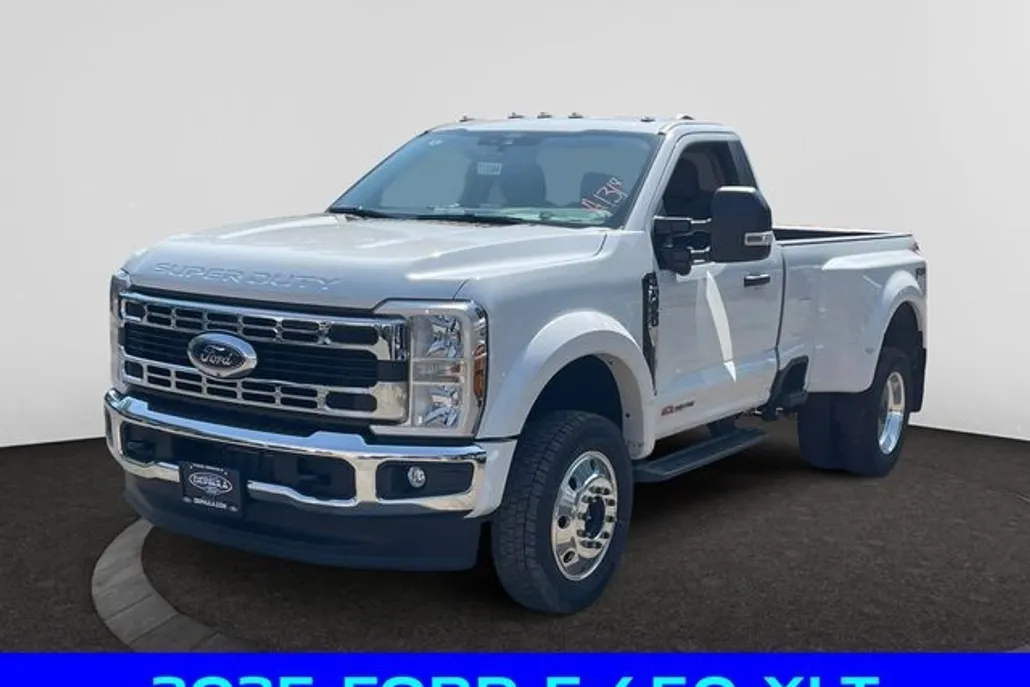 2025 Ford F-450 photo 1
