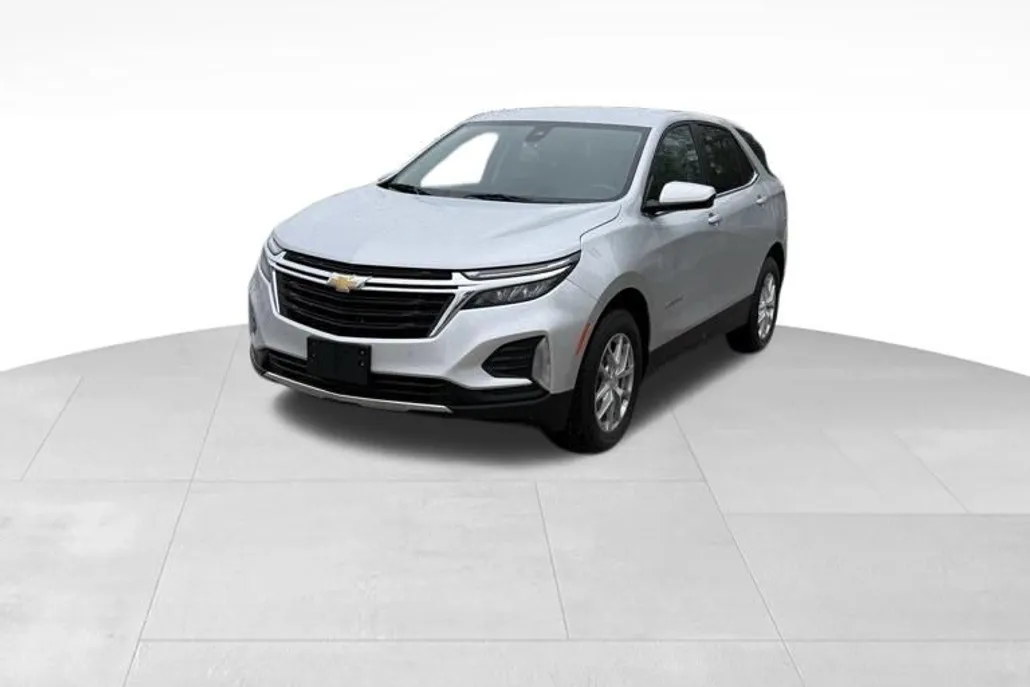 2022 Chevrolet Equinox LT photo 1