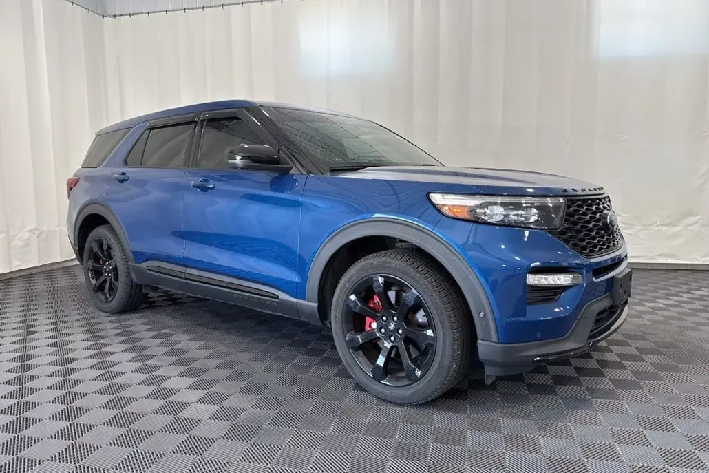2021 Ford Explorer ST photo 1