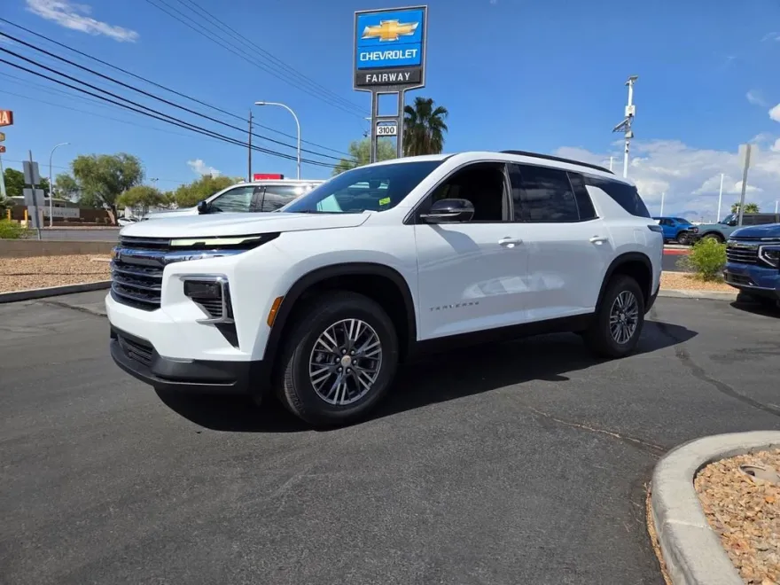 2026 Chevrolet Traverse photo 1