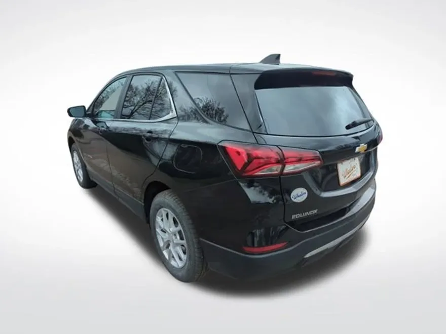 2023 Chevrolet Equinox LT photo 1