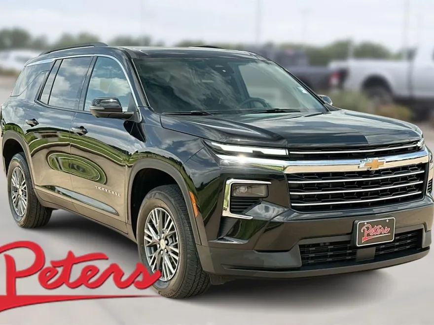 2024 Chevrolet Traverse 2LT photo 1