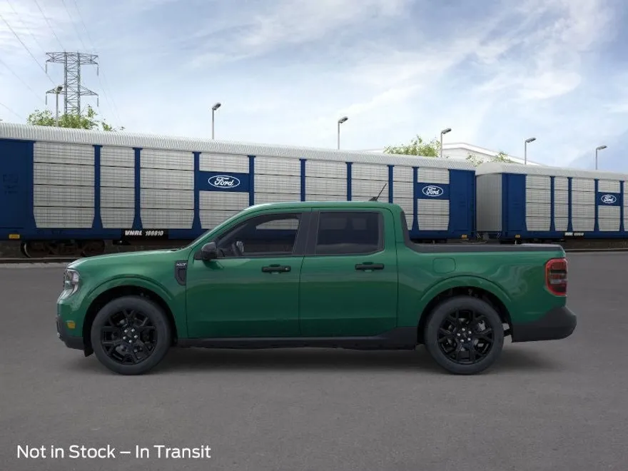 2025 Ford Maverick XLT photo 1