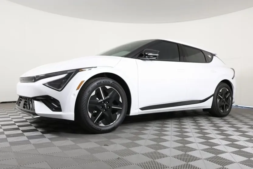 2025 Kia EV6 GT-Line photo 1