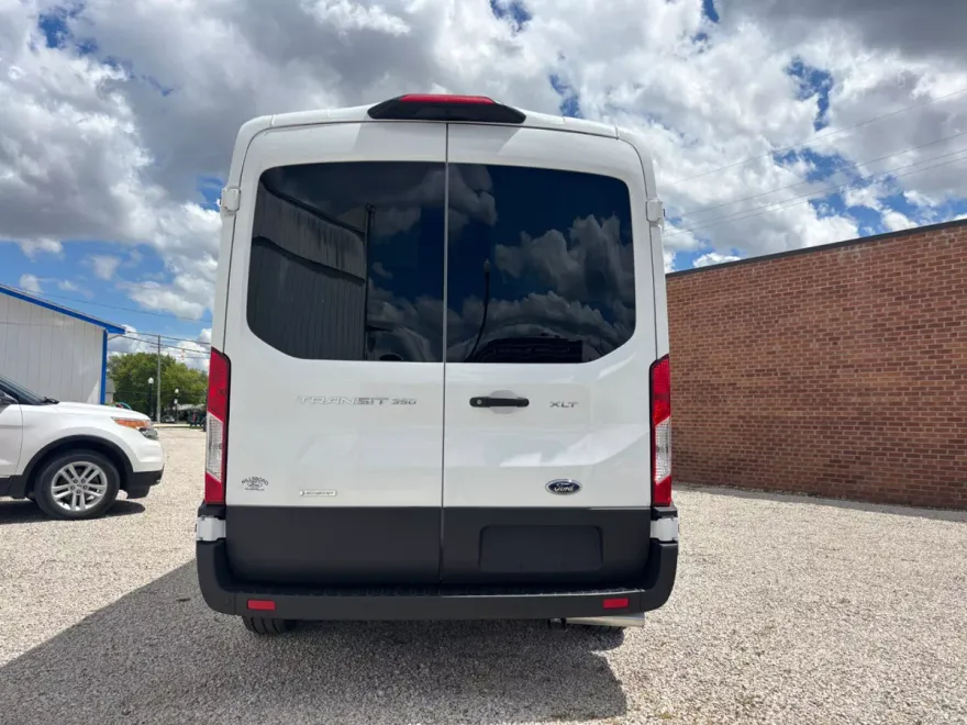 2025 Ford Transit Passenger XLT photo 4