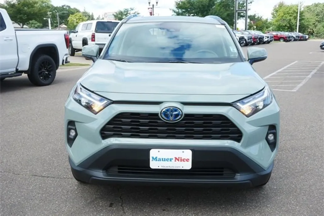 2023 Toyota RAV4 Hybrid XLE Premium photo 1