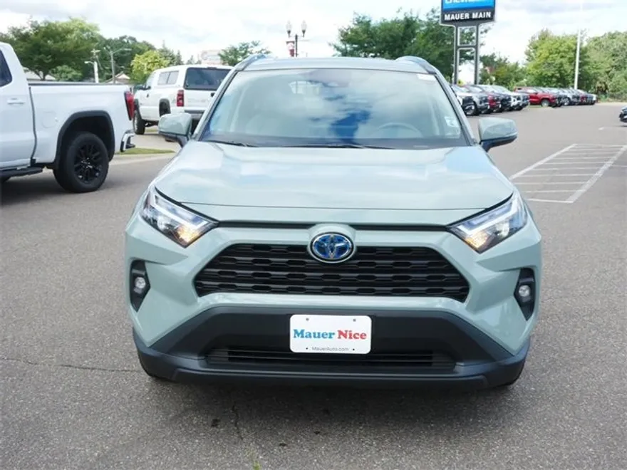 2023 Toyota RAV4 Hybrid XLE Premium photo 1