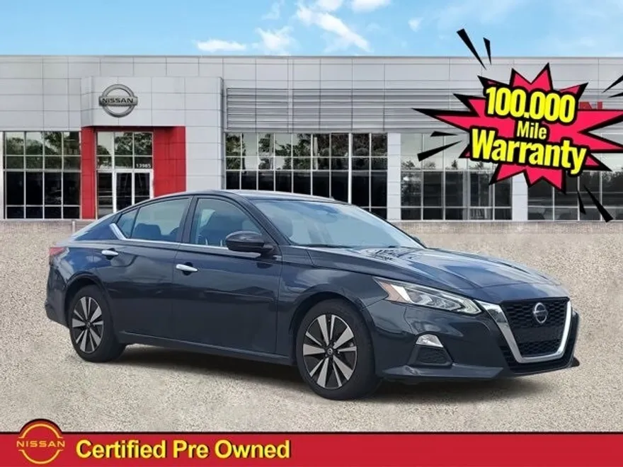 2022 Nissan Altima 2.5 SV photo 1