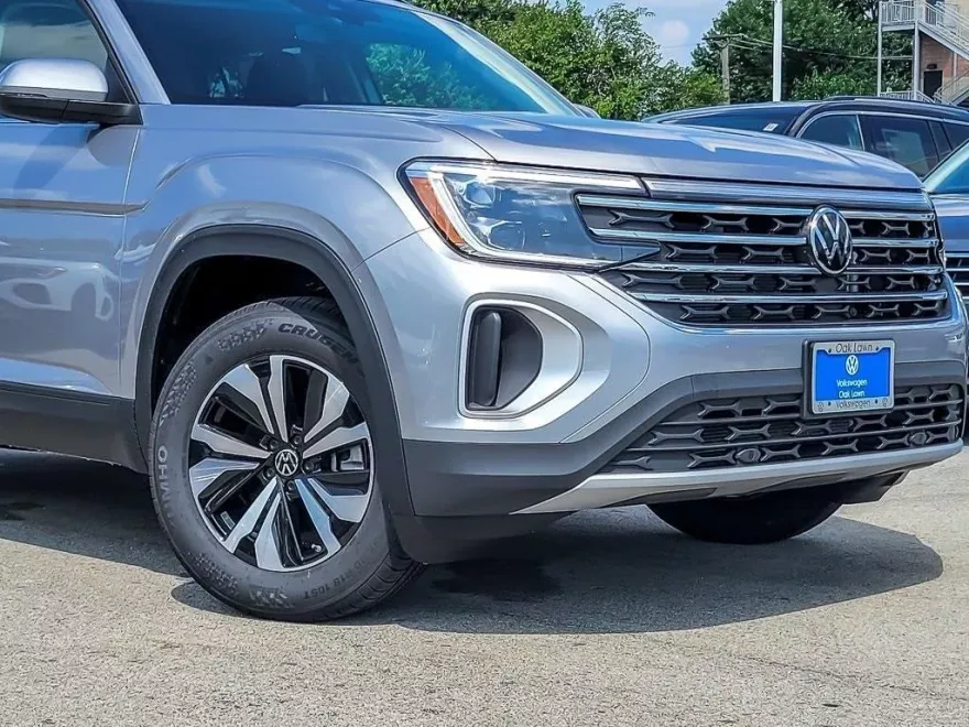 2026 Volkswagen Atlas SE photo 1