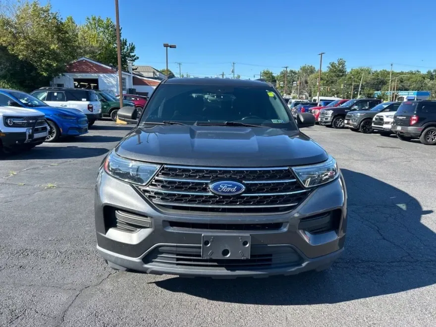 2020 Ford Explorer XLT photo 1