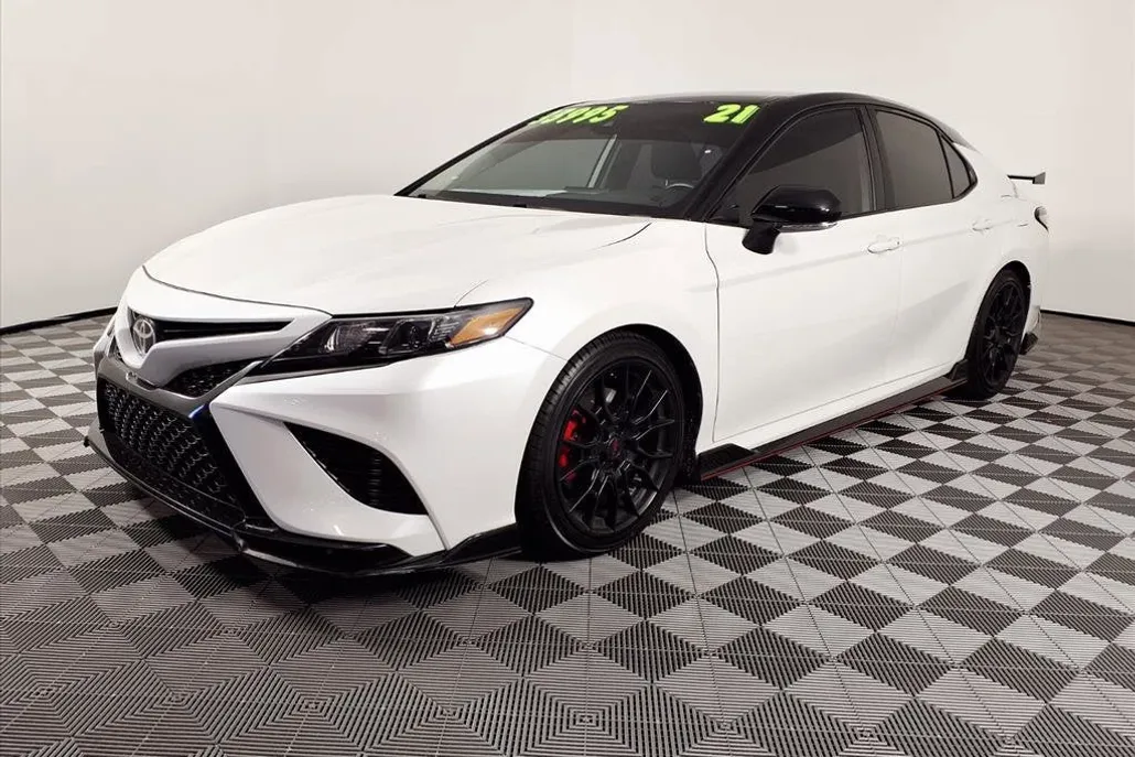 2021 Toyota Camry Base photo 1