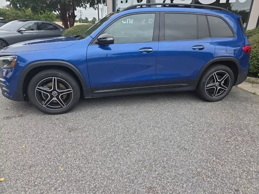 2024 Mercedes Benz GLB 250 photo 1