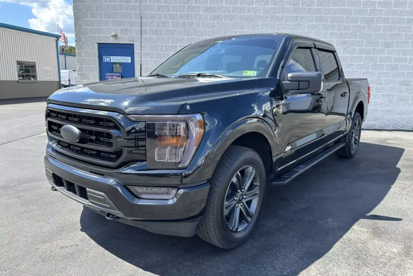 2023 Ford F-150 XLT photo 1