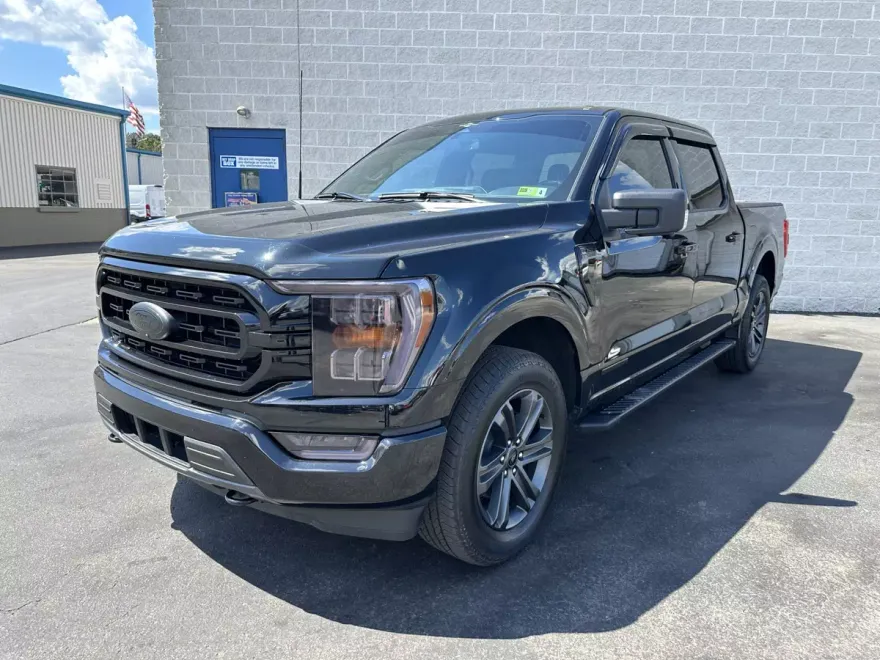 2023 Ford F-150 XLT photo 1